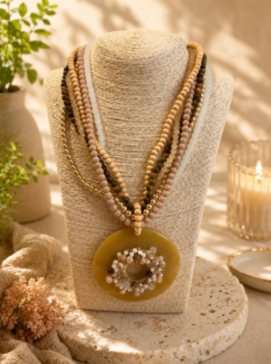 COLLAR CREMA CON MARRON EN CIRCULO GRANDE
