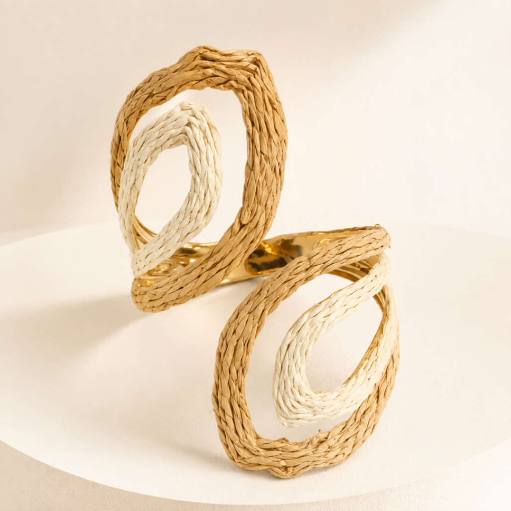 PULSERA PARA BRAZON BEIGE/BLANCA/DORADA