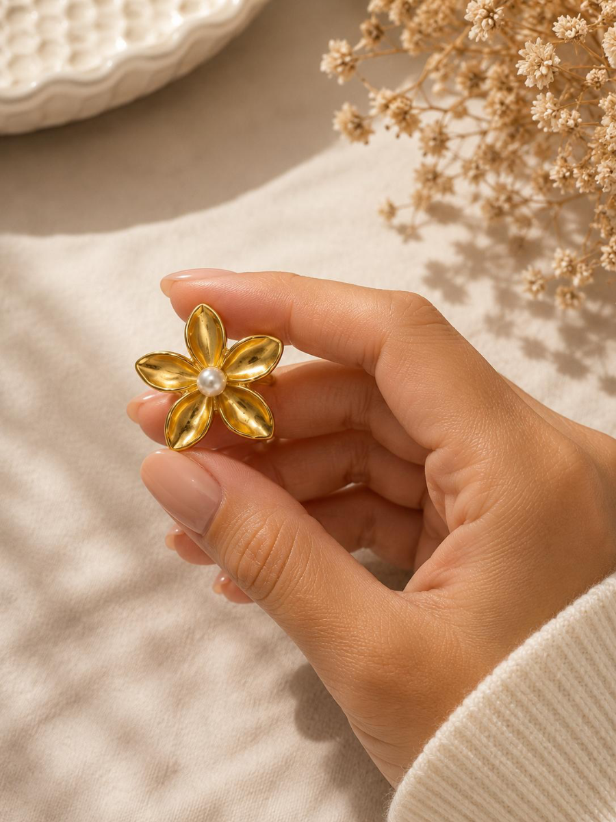 SORTIJA DORADA FLOR FINITA CON PERLA
