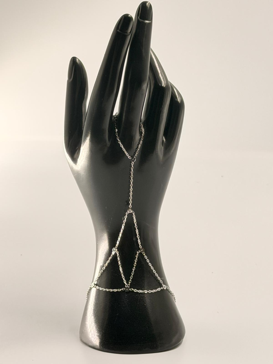 PULSERA HAND CHAIN TRIANGLE PLATA