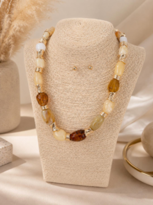 COLLAR DORADO CON MARRON Y VERDE